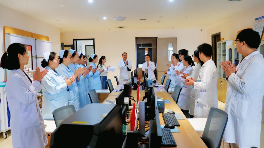 重磅喜訊丨資深腫瘤專家孟健華主任受聘任保山安利醫(yī)院腫瘤科主任！